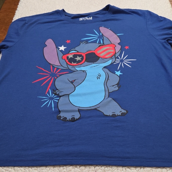 DISNEY STITCH TSHIRT - Picture 1 of 3